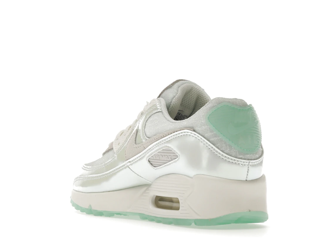 Vue 25 de Nike Air Max 90 The Future is Clear 