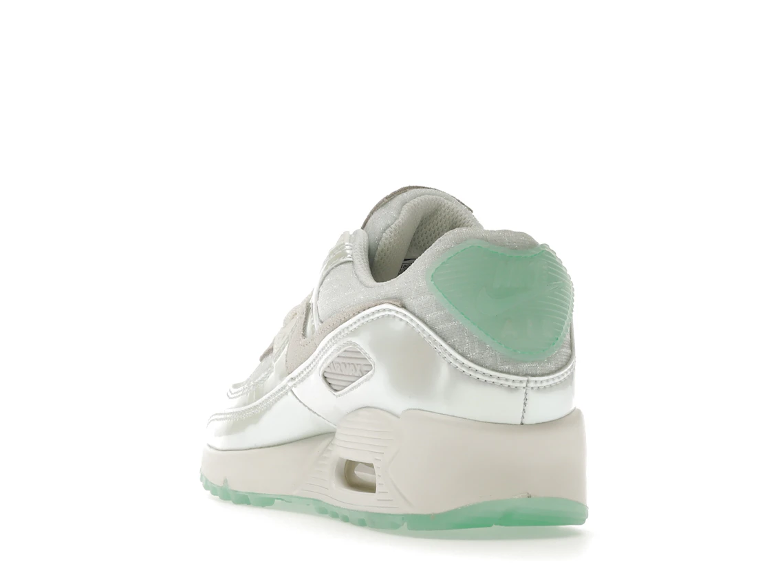 Vue 26 de Nike Air Max 90 The Future is Clear 