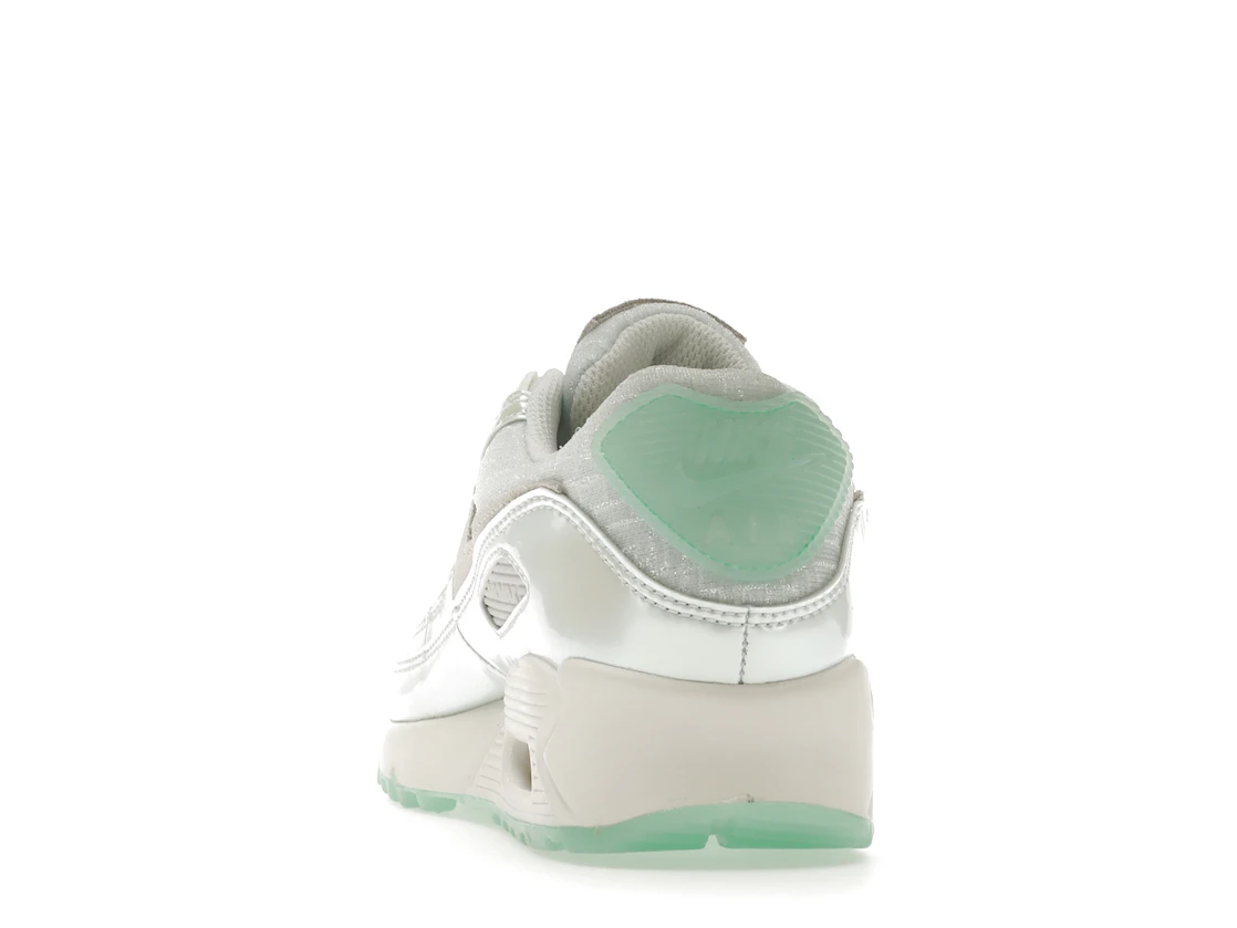 Vue 27 de Nike Air Max 90 The Future is Clear 