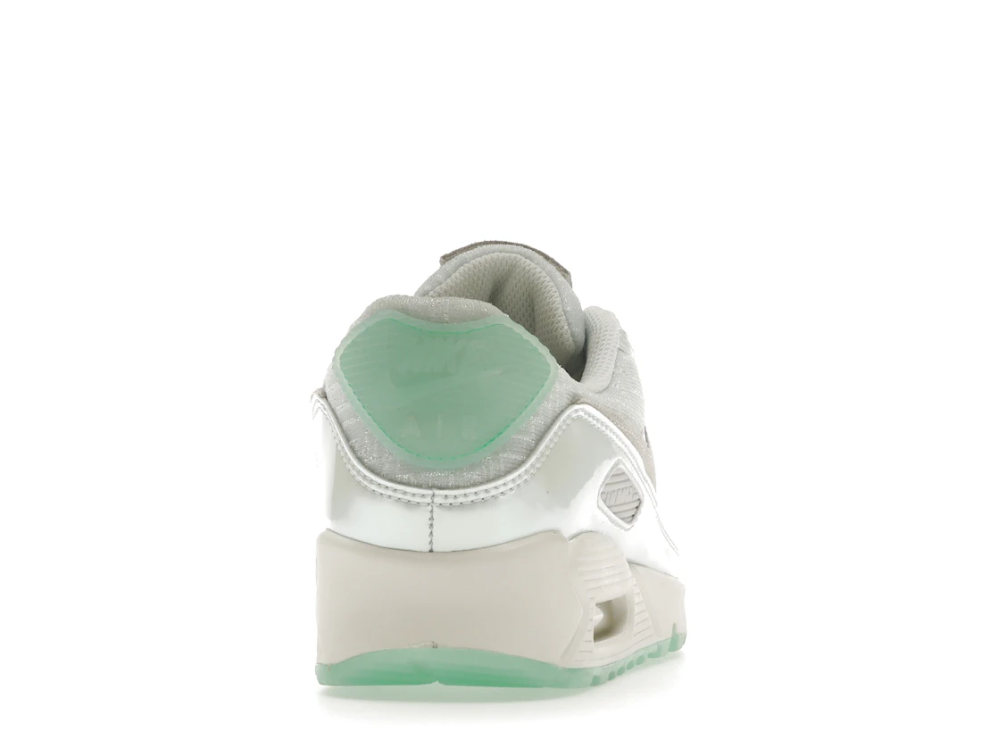 Vue 29 de Nike Air Max 90 The Future is Clear 