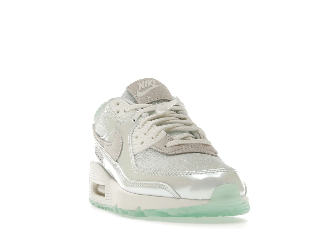 Vue 8 de Nike Air Max 90 The Future is Clear 