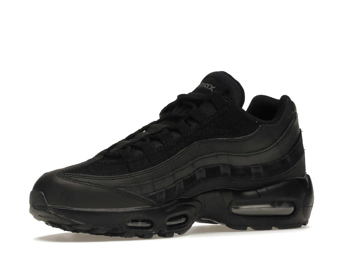 Vue 16 de Nike Air Max 95 Essential Triple Black