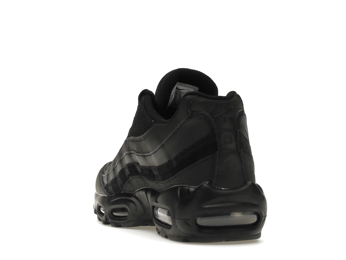 Vue 26 de Nike Air Max 95 Essential Triple Black