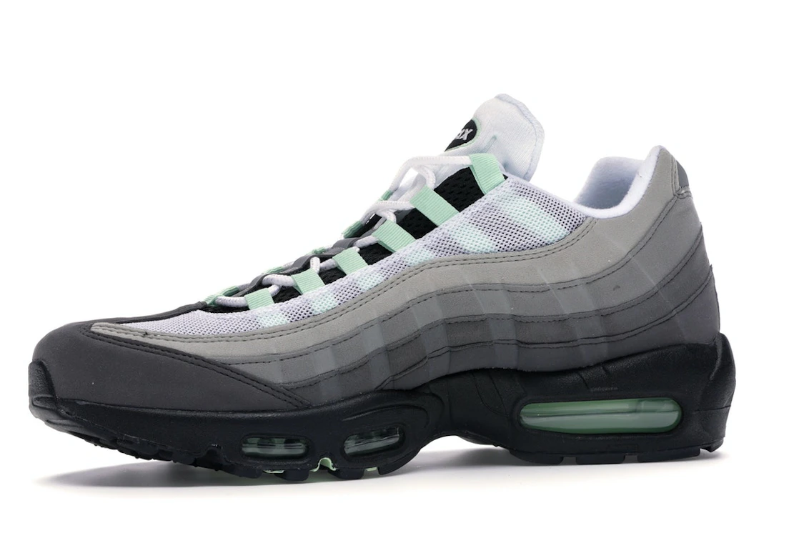 Vue 16 de Nike Air Max 95 OG Fresh Mint