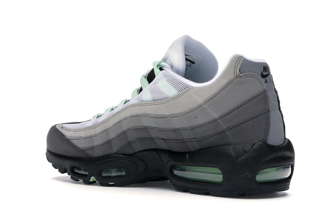 Vue 22 de Nike Air Max 95 OG Fresh Mint