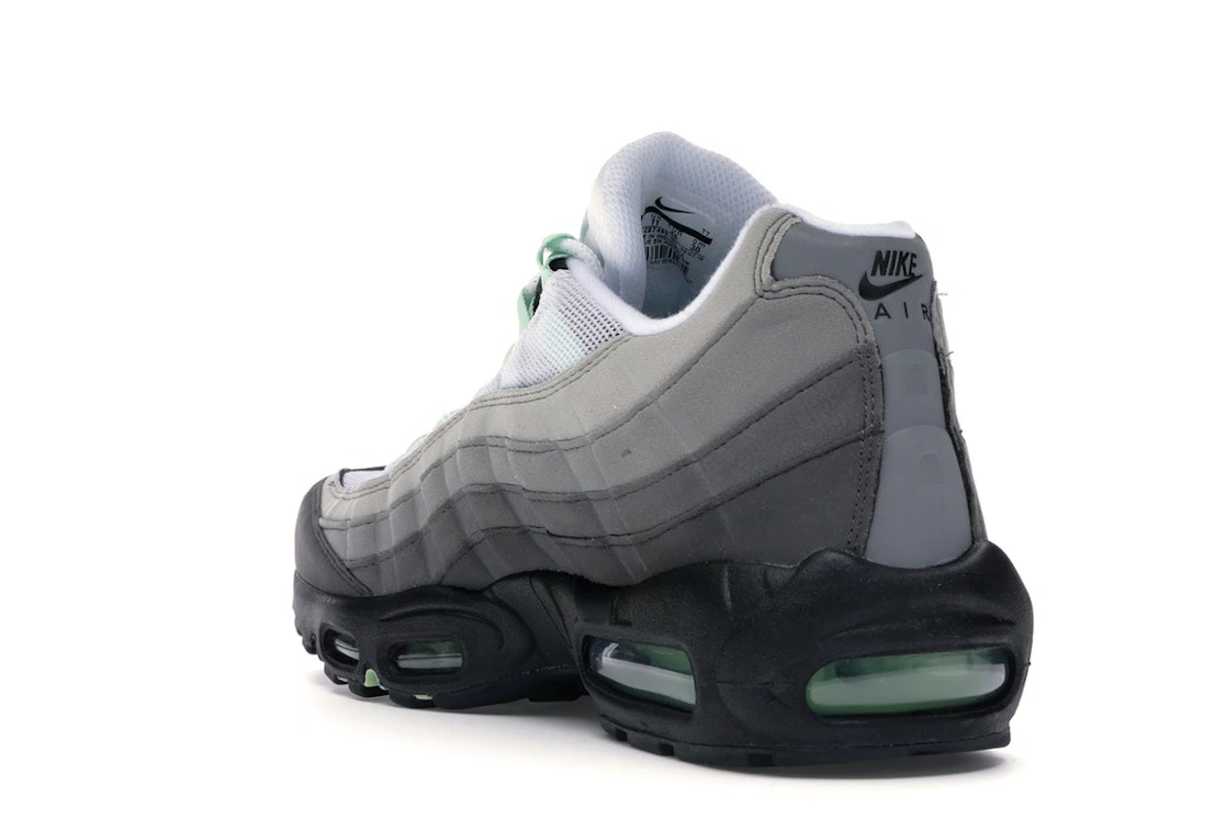 Vue 24 de Nike Air Max 95 OG Fresh Mint