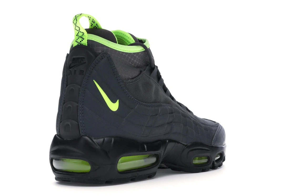 Vue 32 de Nike Air Max 95 Sneakerboot Anthracite Volt
