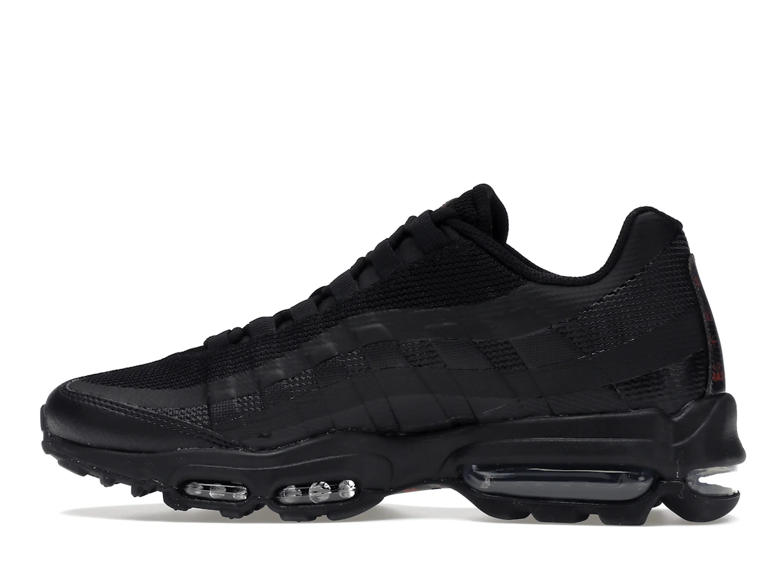 Vue 20 de Nike Air Max 95 Ultra Black Crimson