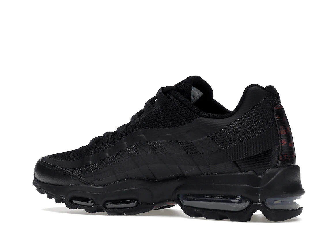 Vue 22 de Nike Air Max 95 Ultra Black Crimson