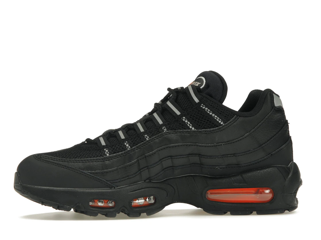 Vue 18 de Nike Air Max 95 Black Total Orange