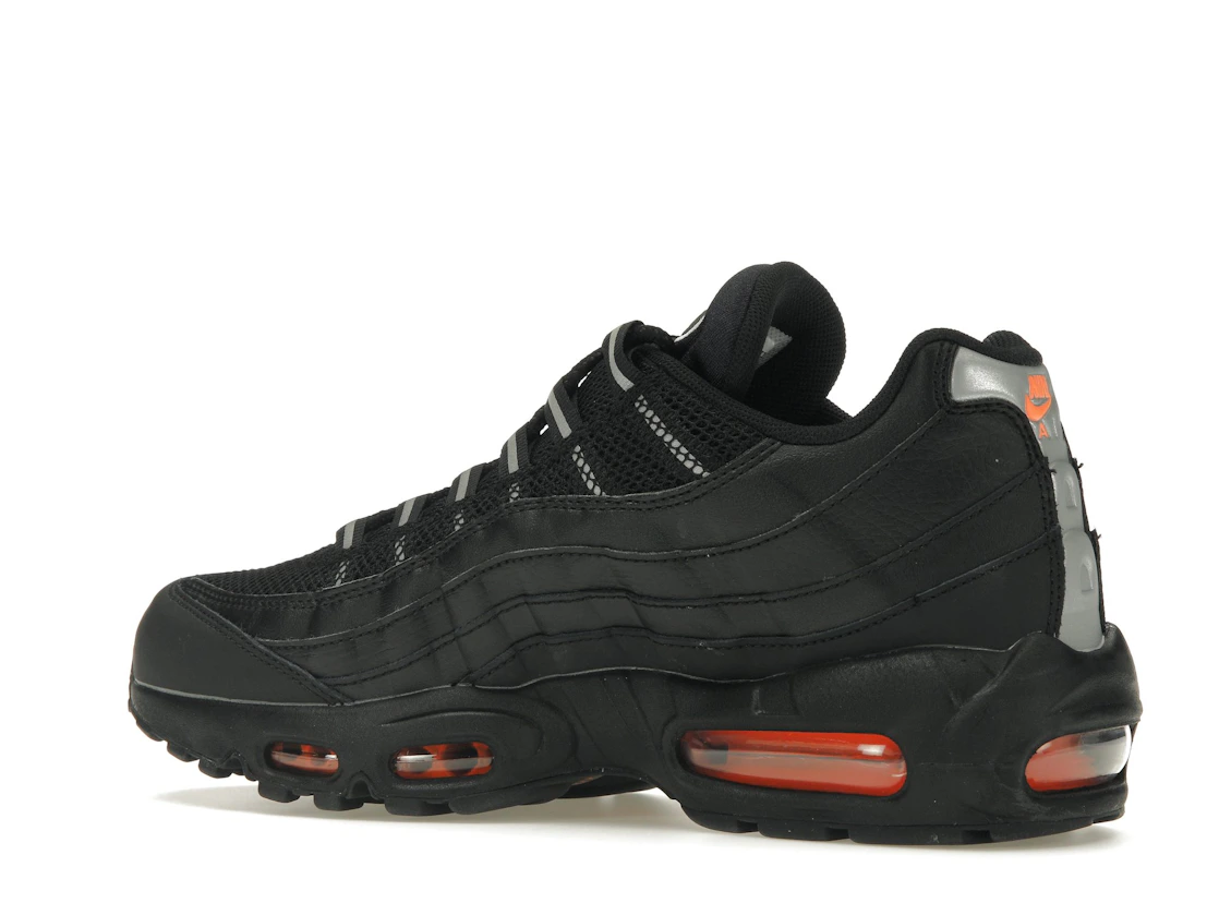 Vue 22 de Nike Air Max 95 Black Total Orange