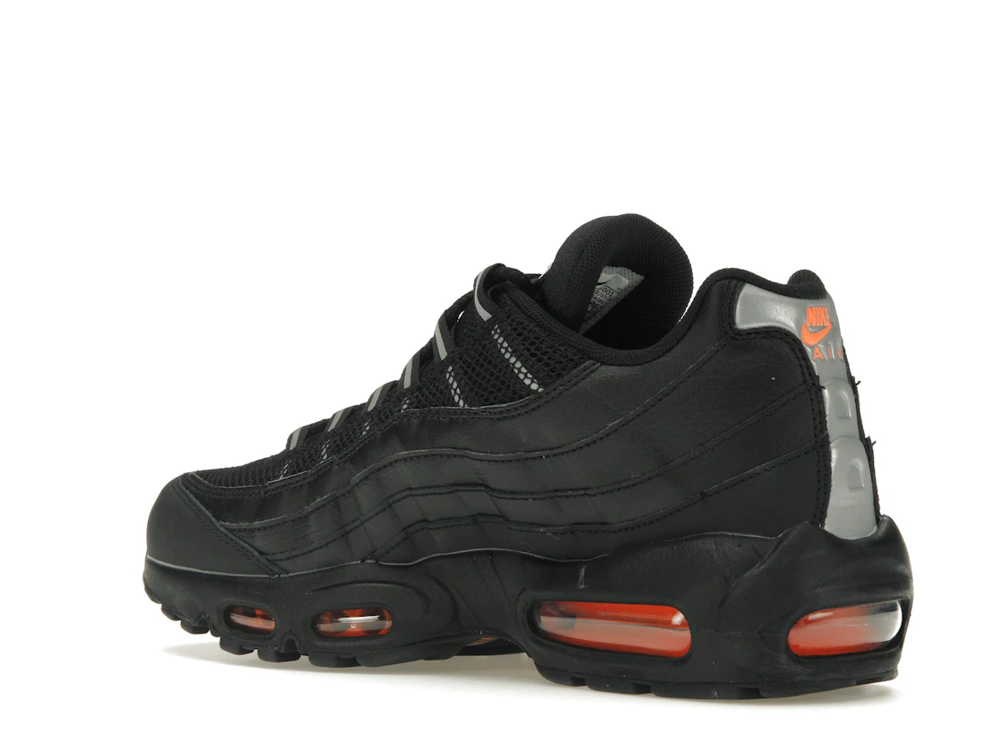 Vue 23 de Nike Air Max 95 Black Total Orange