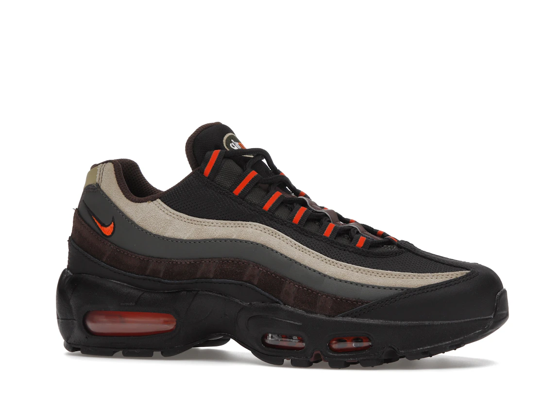 Vue 3 de Nike Air Max 95 Dark Army