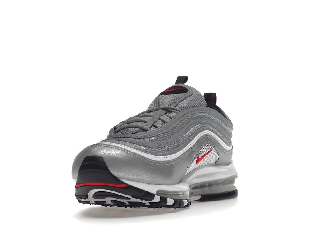 Vue 13 de Nike Air Max 97 OG Silver Bullet (2022)