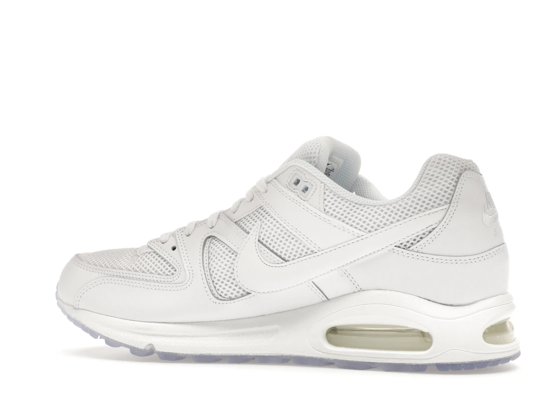 Vue 21 de Nike Air Max Command Triple White