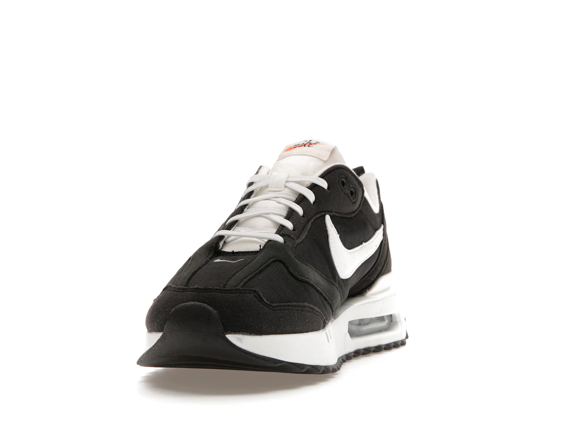 Vue 12 de Nike Air Max Dawn Black White