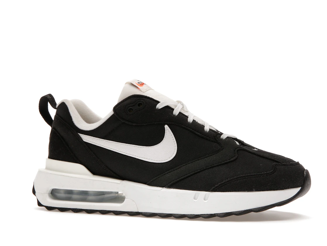 Vue 3 de Nike Air Max Dawn Black White