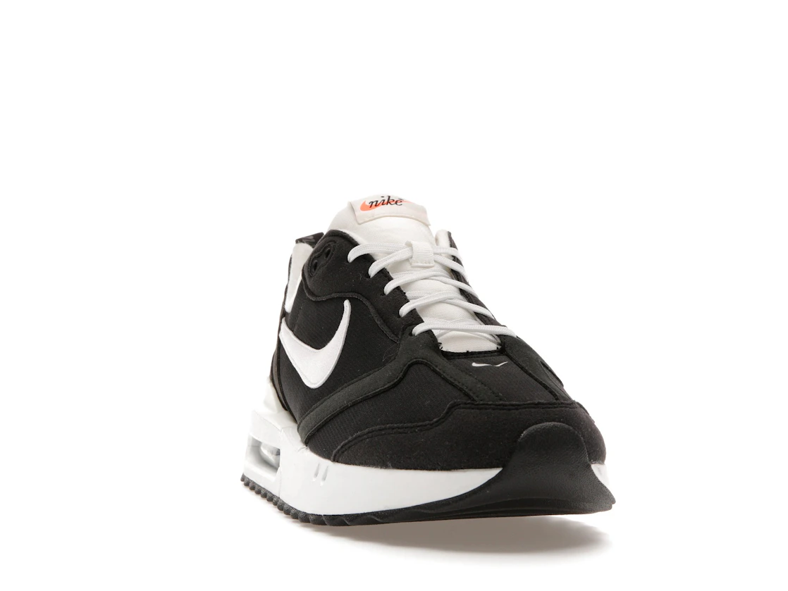 Vue 8 de Nike Air Max Dawn Black White