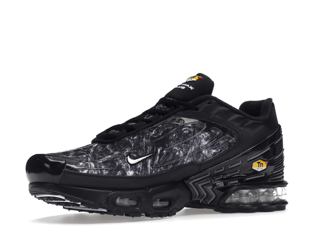 Vue 16 de Nike Air Max Plus 3 Black Graphic