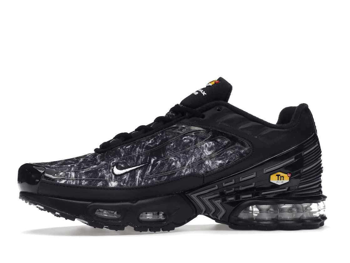Vue 18 de Nike Air Max Plus 3 Black Graphic