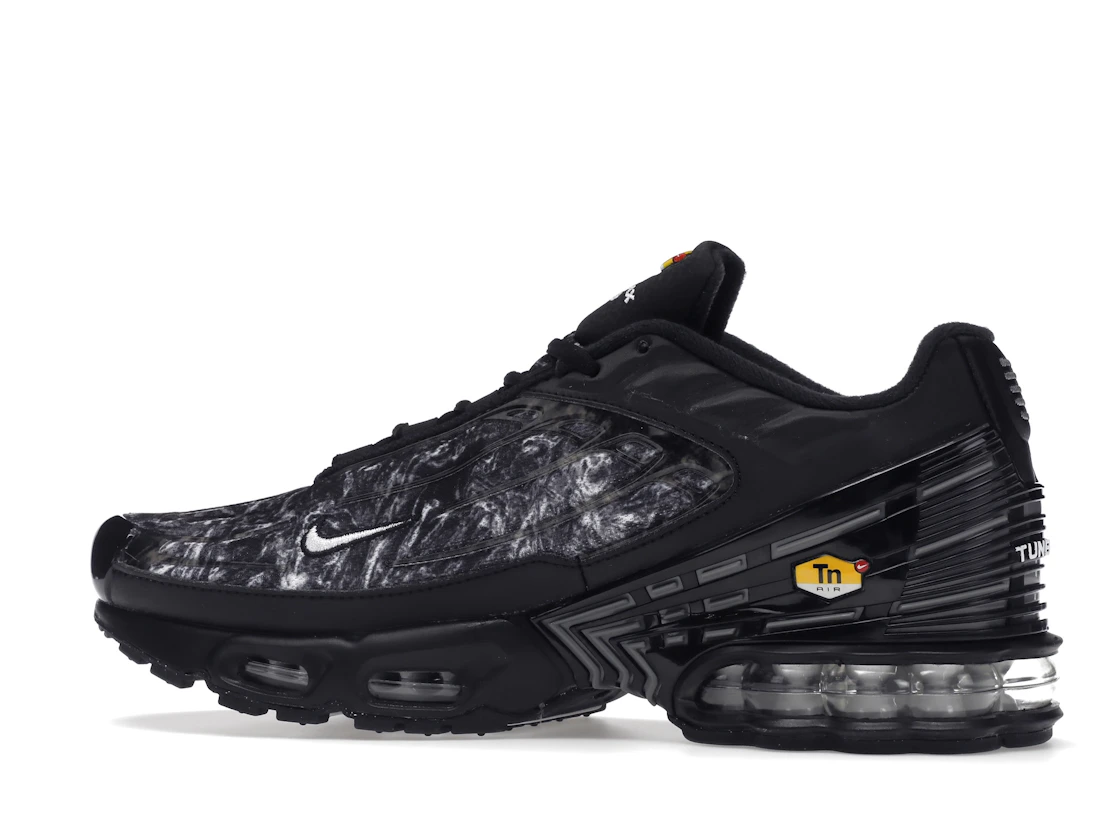 Vue 21 de Nike Air Max Plus 3 Black Graphic