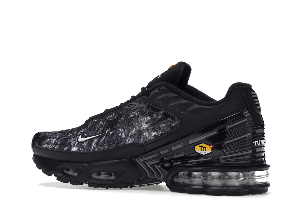 Vue 22 de Nike Air Max Plus 3 Black Graphic