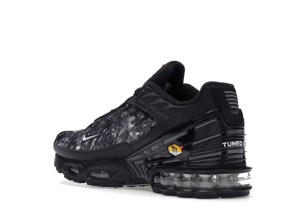 Vue 24 de Nike Air Max Plus 3 Black Graphic