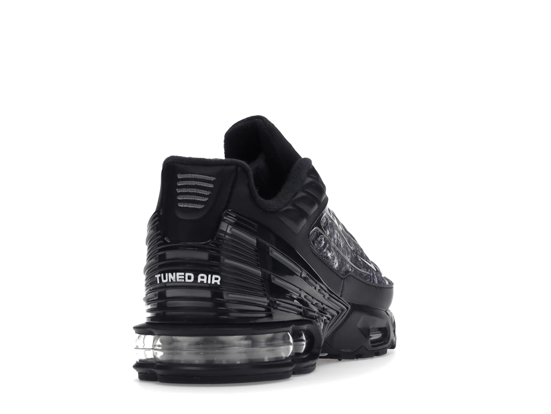 Vue 30 de Nike Air Max Plus 3 Black Graphic