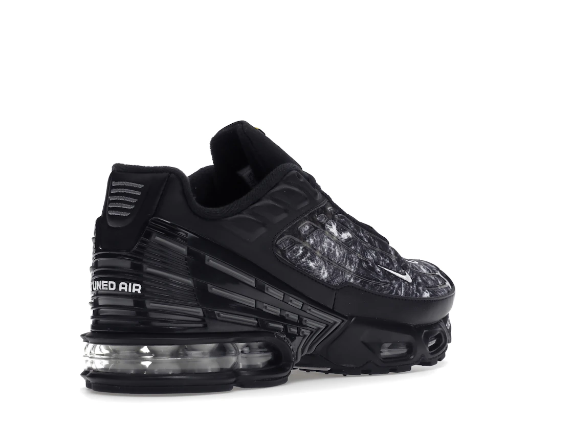 Vue 32 de Nike Air Max Plus 3 Black Graphic