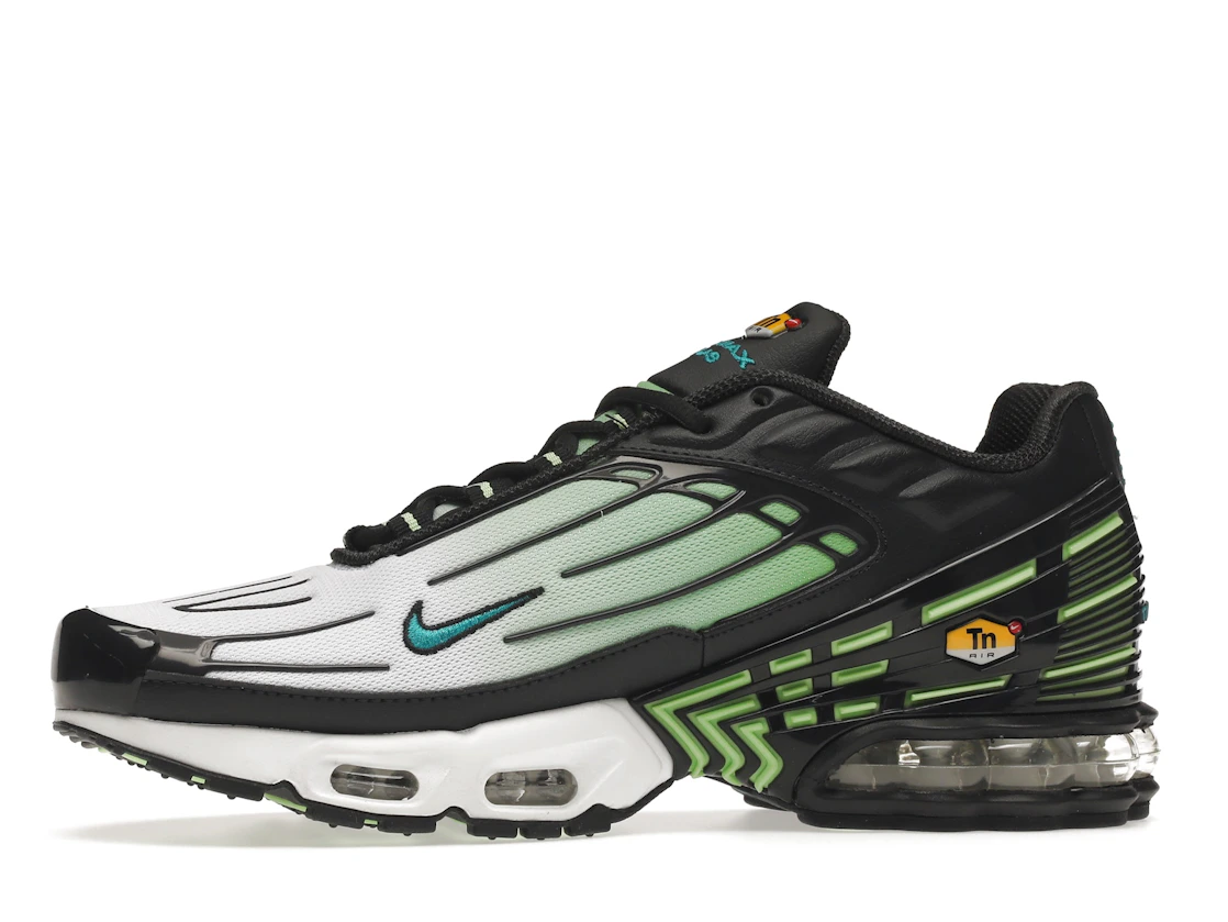 Vue 18 de Nike Air Max Plus 3 Ghost Green
