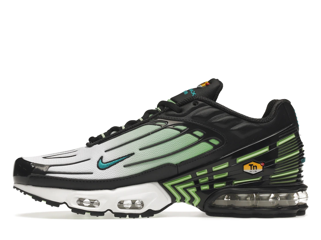Vue 19 de Nike Air Max Plus 3 Ghost Green