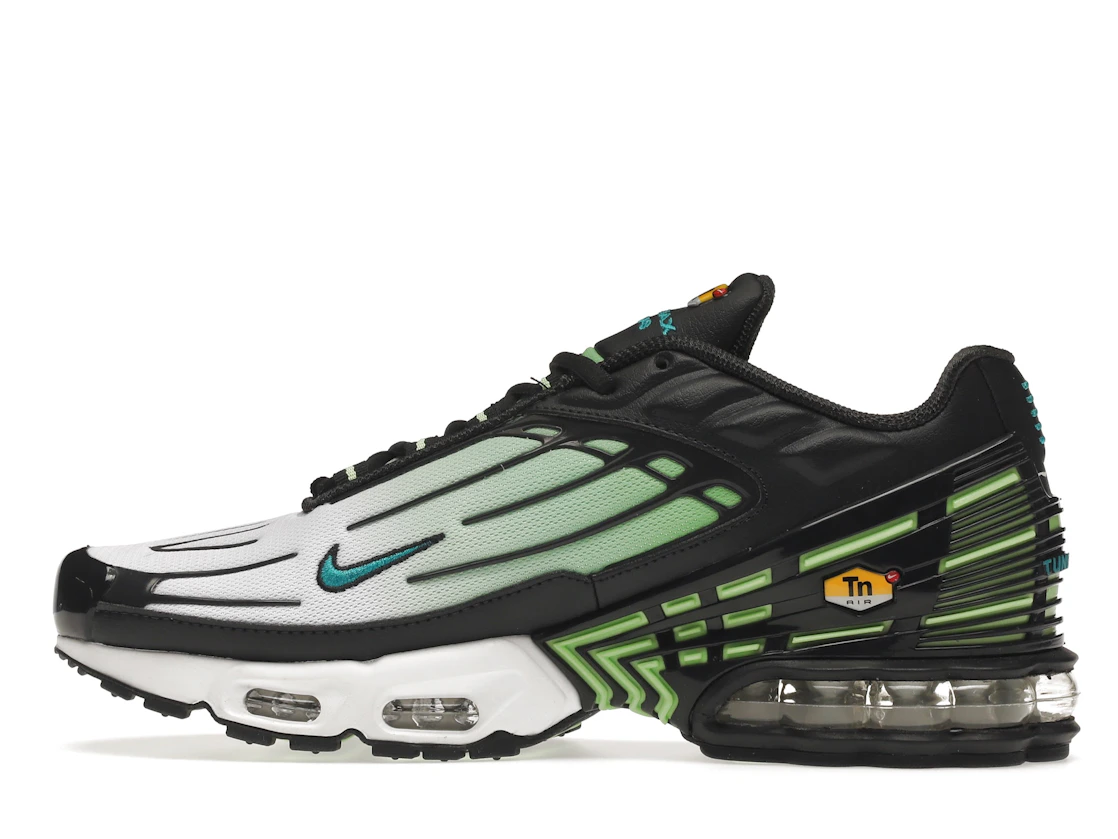 Vue 20 de Nike Air Max Plus 3 Ghost Green