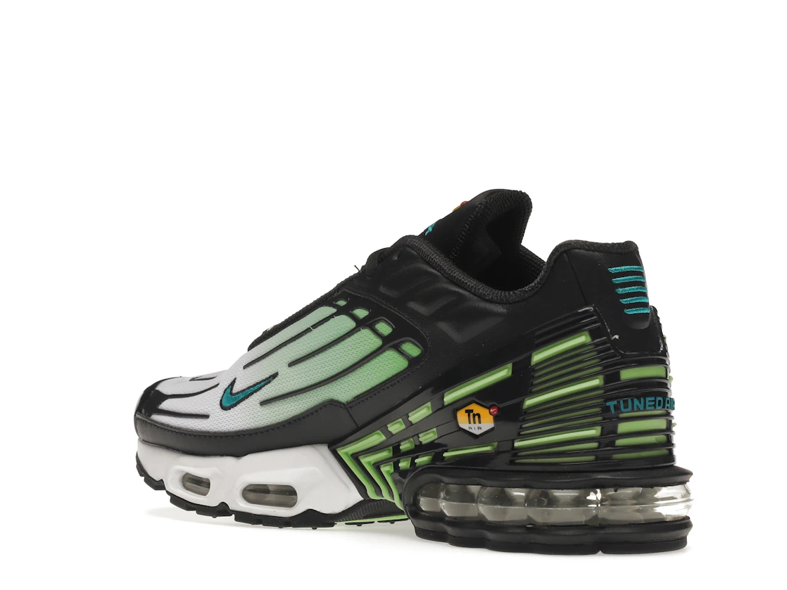 Vue 24 de Nike Air Max Plus 3 Ghost Green