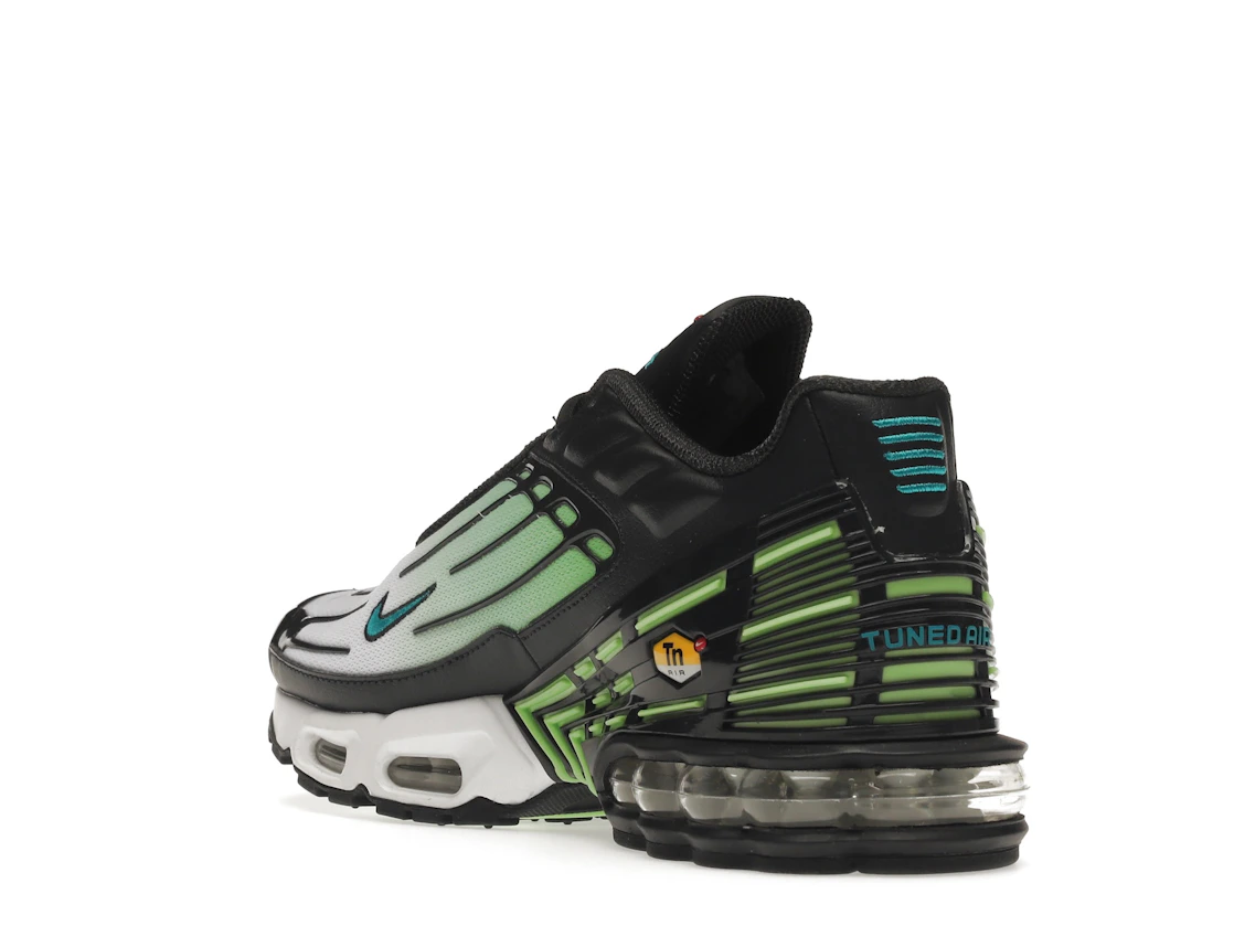 Vue 25 de Nike Air Max Plus 3 Ghost Green