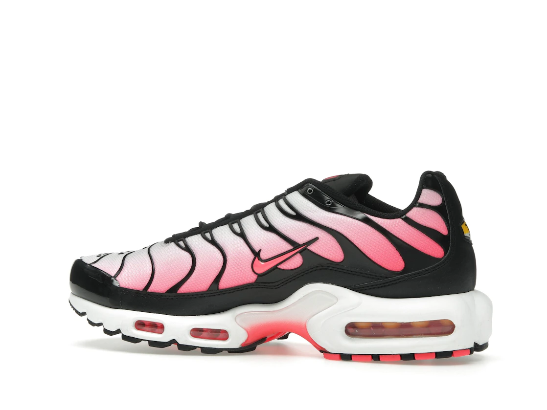 Vue 21 de Nike Air Max Plus Black Hot Punch 