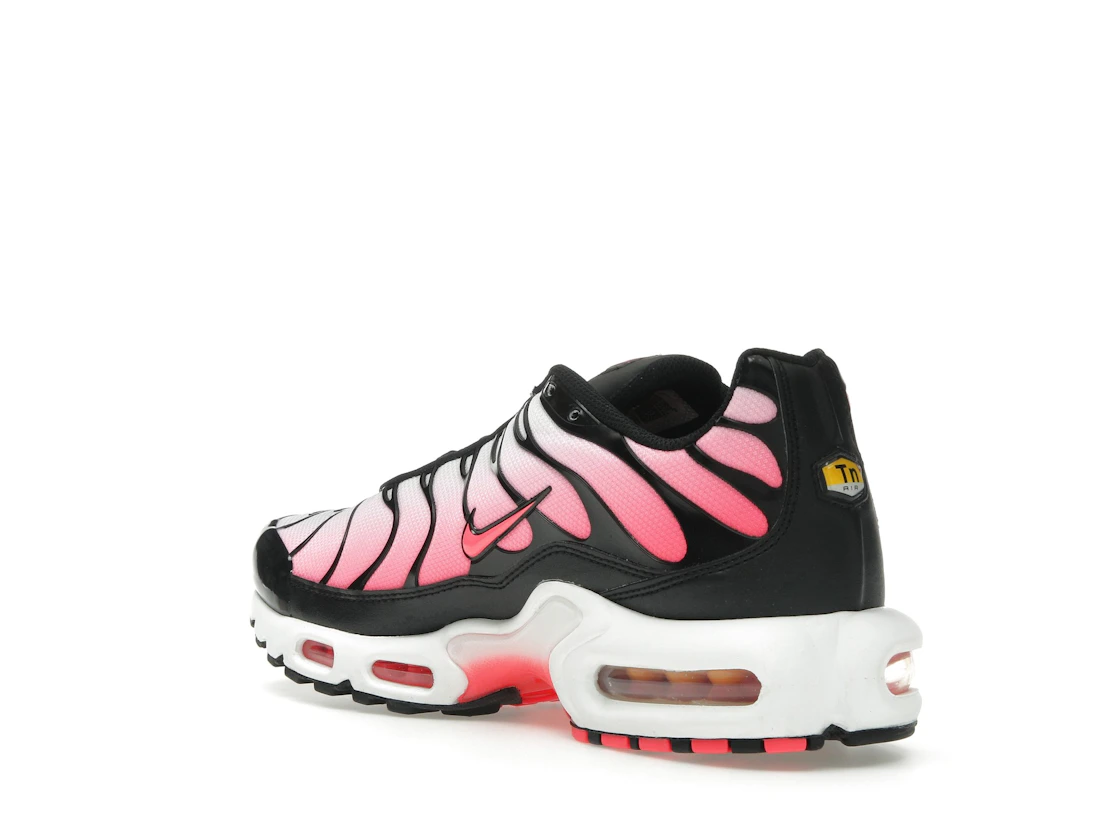 Vue 24 de Nike Air Max Plus Black Hot Punch 