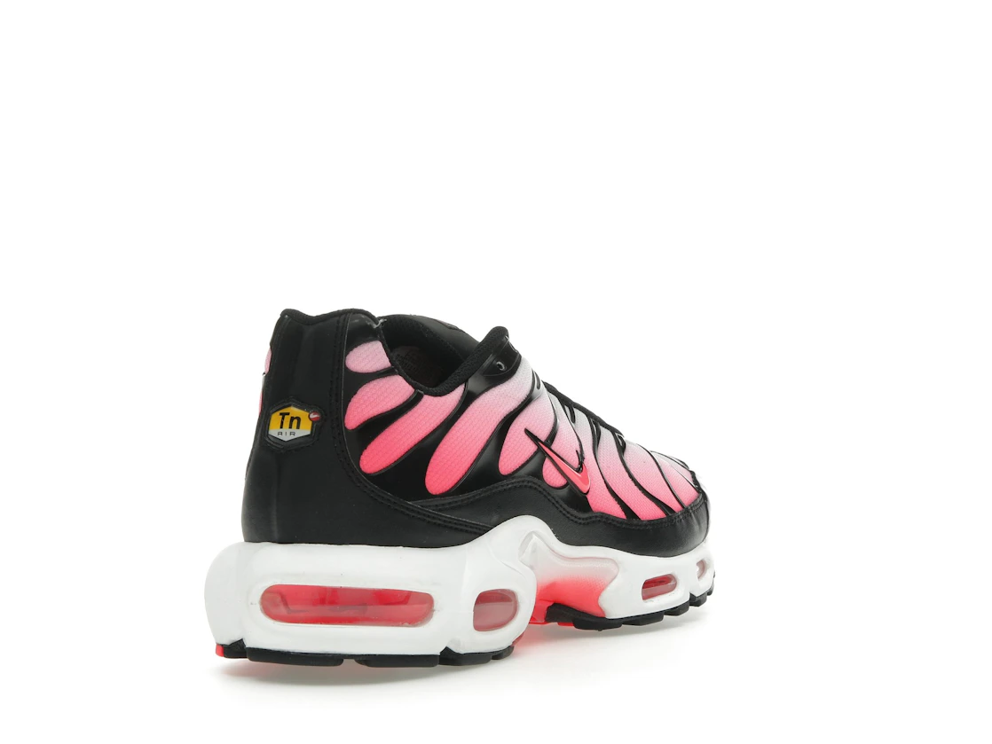 Vue 31 de Nike Air Max Plus Black Hot Punch 