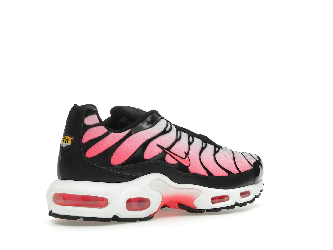 Vue 33 de Nike Air Max Plus Black Hot Punch 