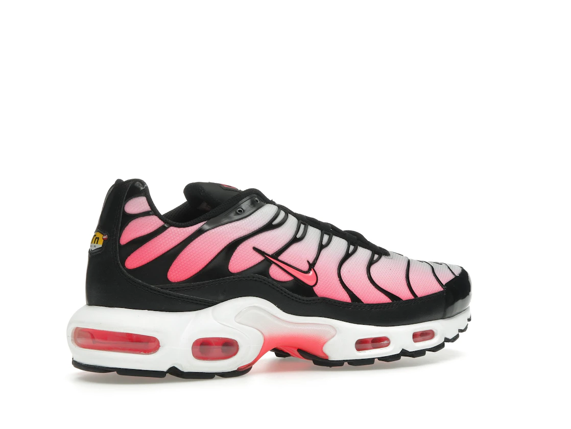 Vue 34 de Nike Air Max Plus Black Hot Punch 