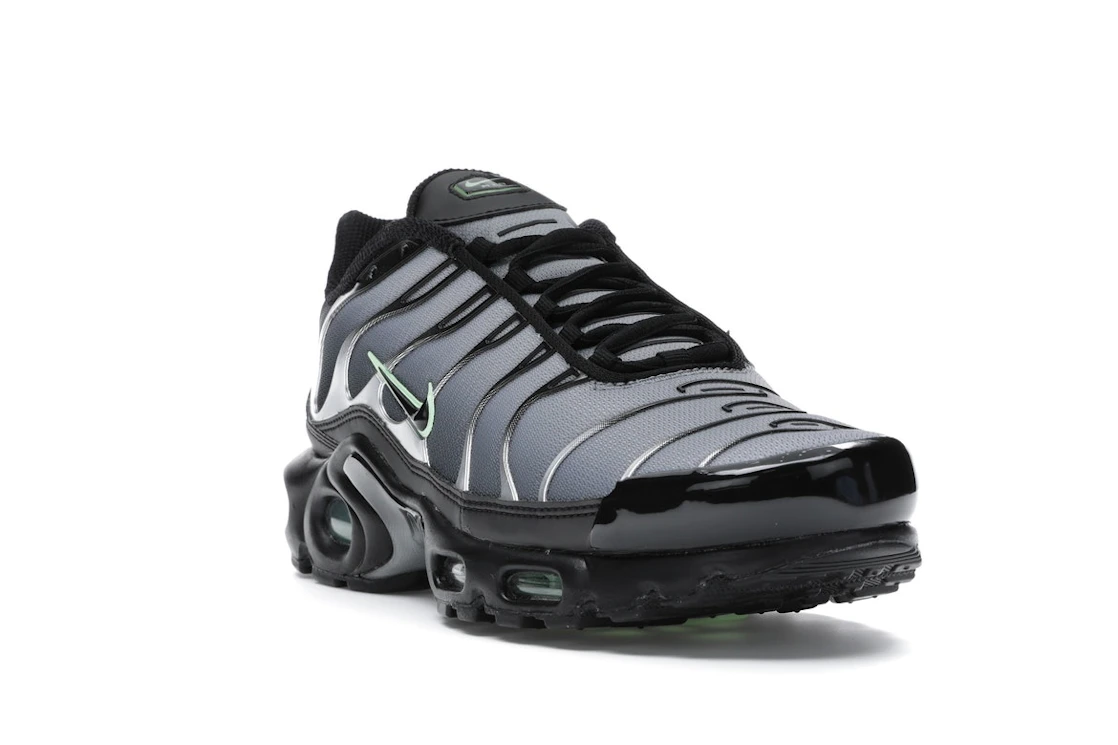 Vue 7 de Nike Air Max Plus Black Particle Grey Vapour Green