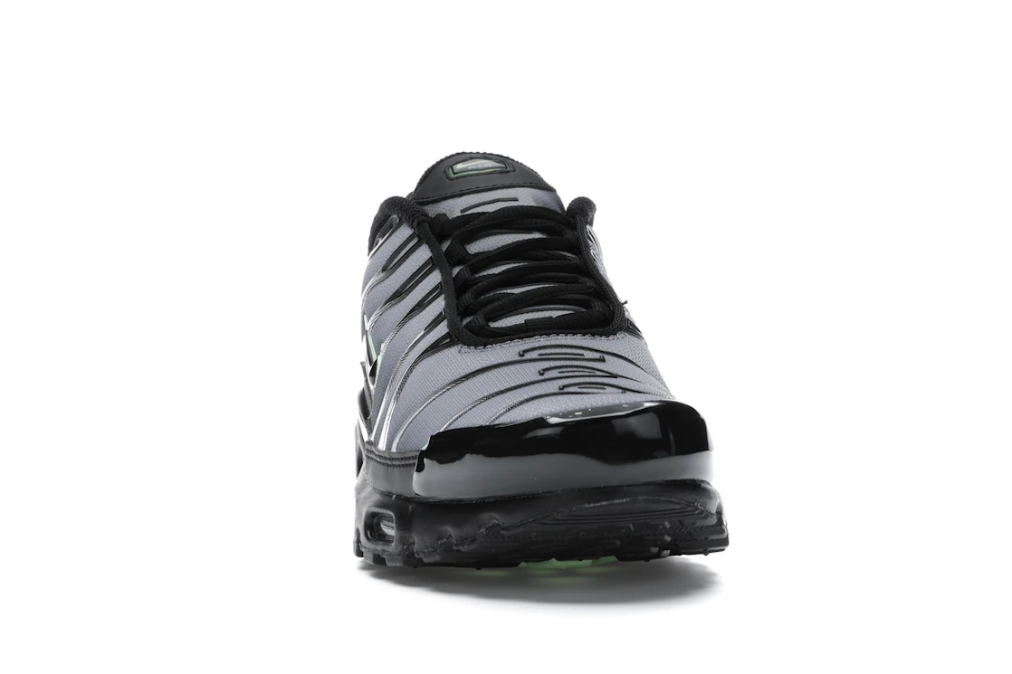Vue 9 de Nike Air Max Plus Black Particle Grey Vapour Green