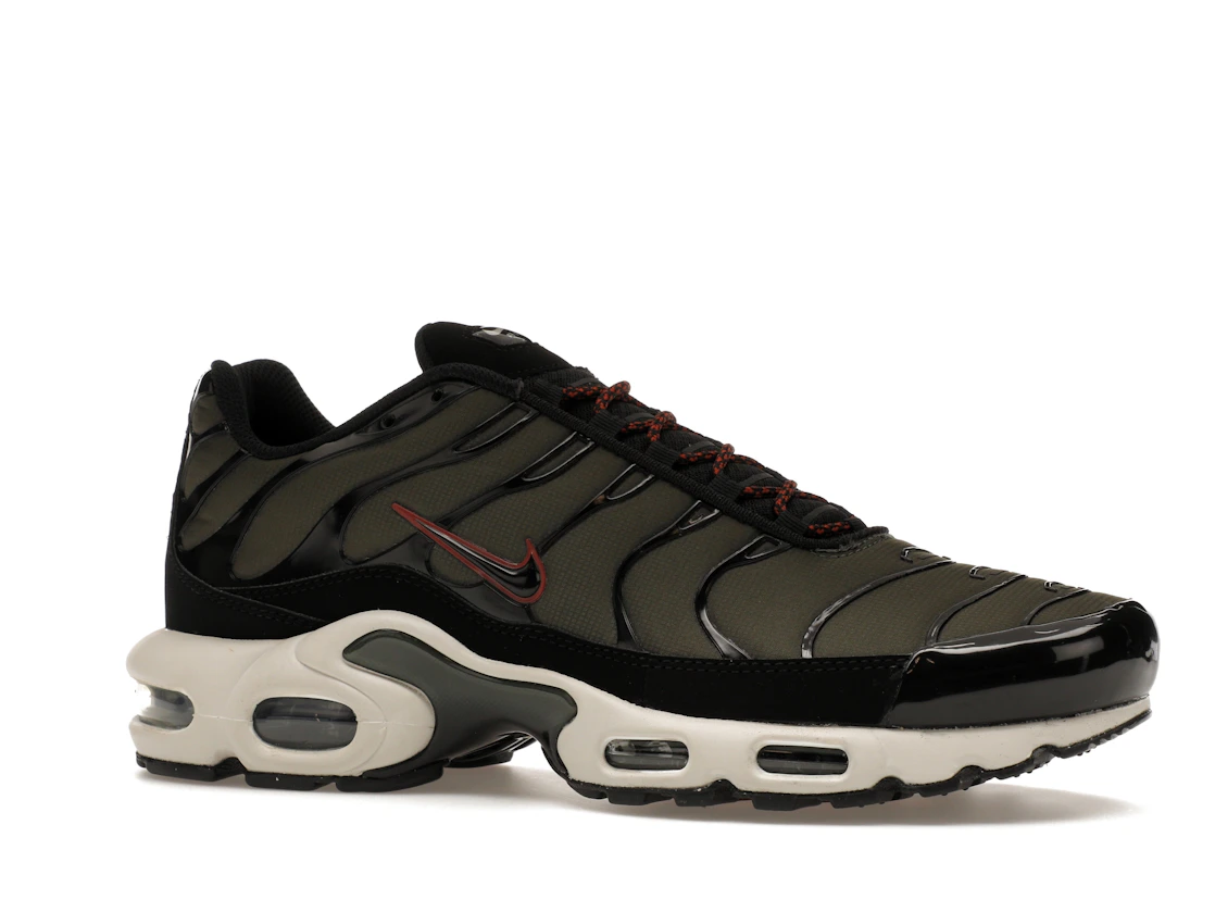 Vue 3 de Nike Air Max Plus Cargo Khaki Phantom