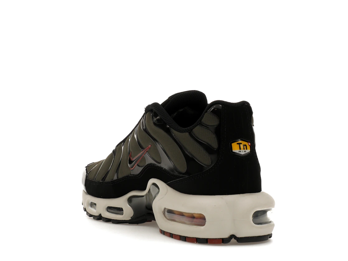 Vue 25 de Nike Air Max Plus Cargo Khaki Phantom