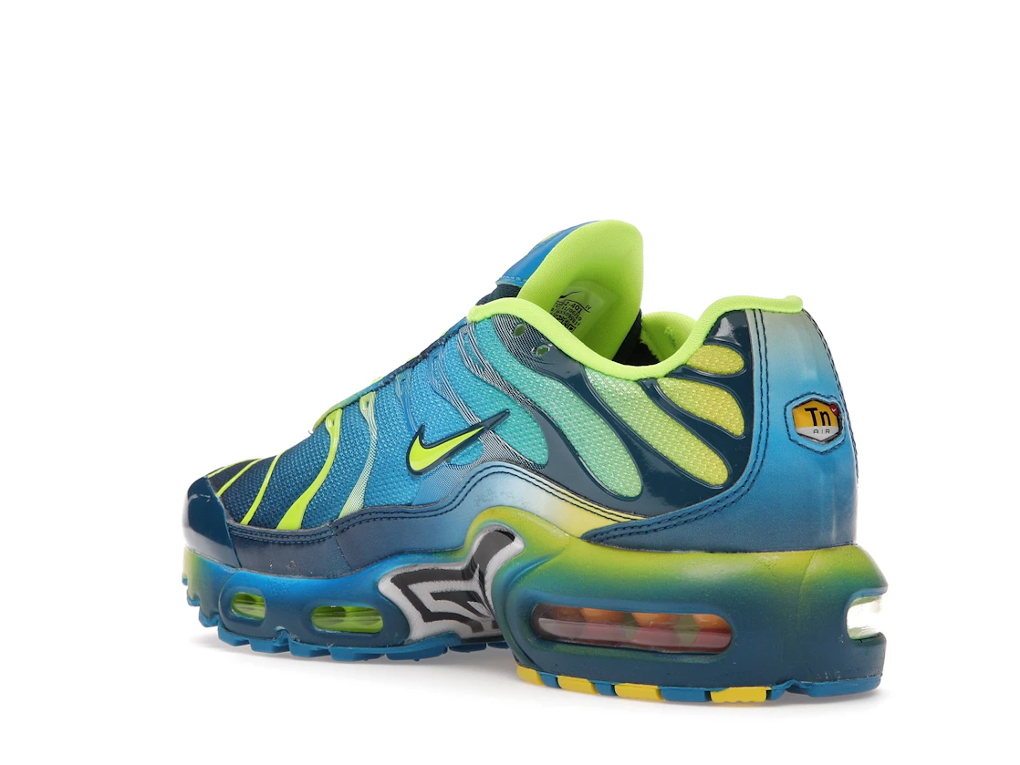 Vue 24 de Nike Air Max Plus Fade Blue Hero Volt (GS)