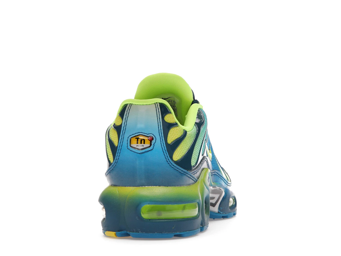 Vue 29 de Nike Air Max Plus Fade Blue Hero Volt (GS)