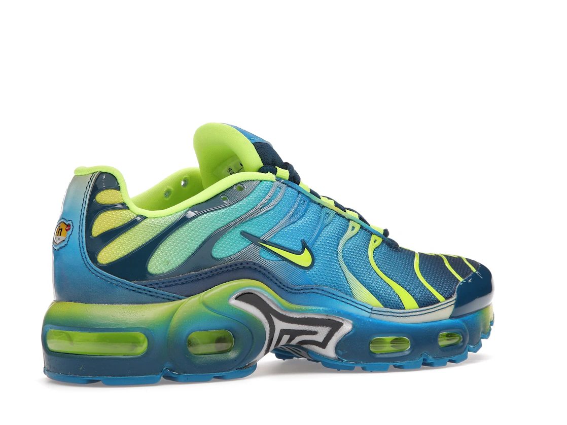 Vue 34 de Nike Air Max Plus Fade Blue Hero Volt (GS)
