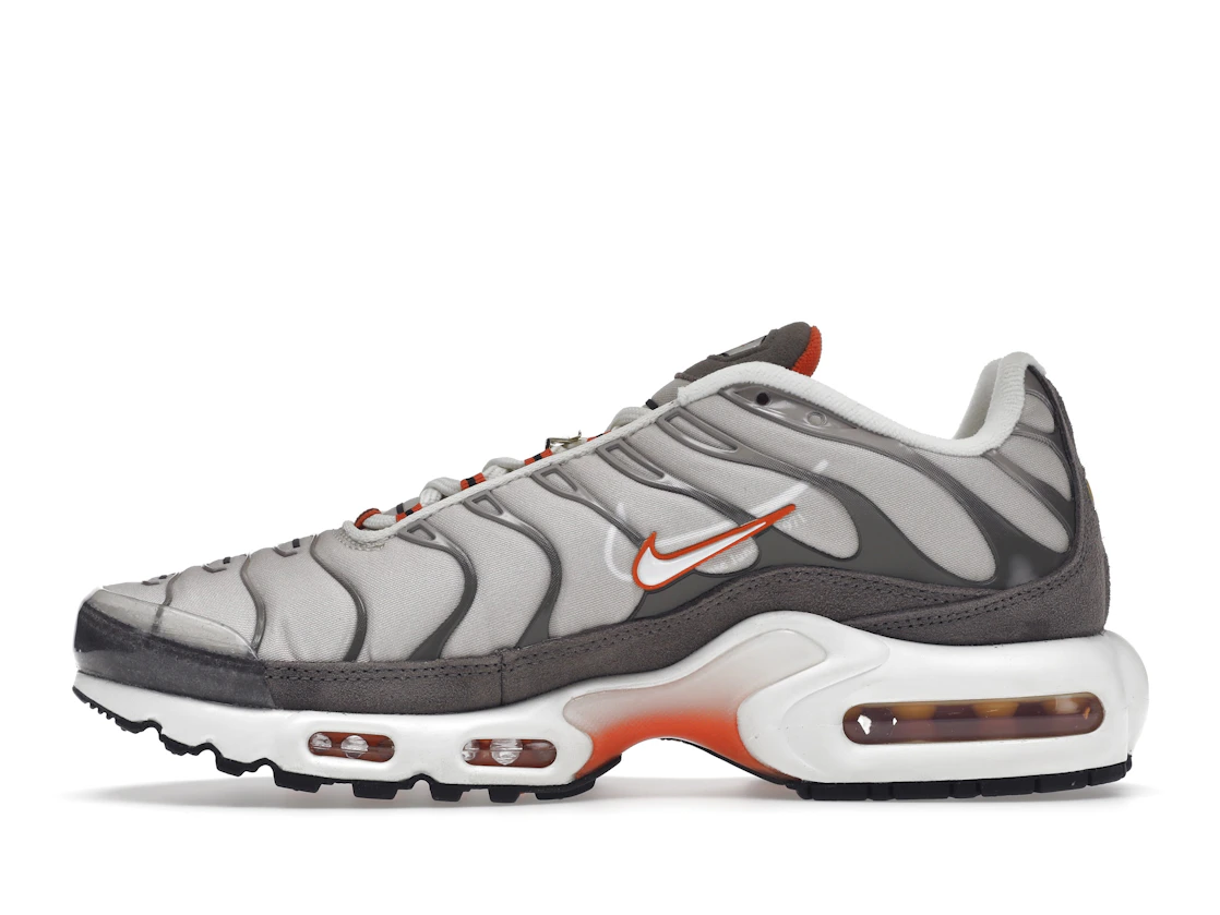 Vue 19 de Nike Air Max Plus First Use Beige Orange