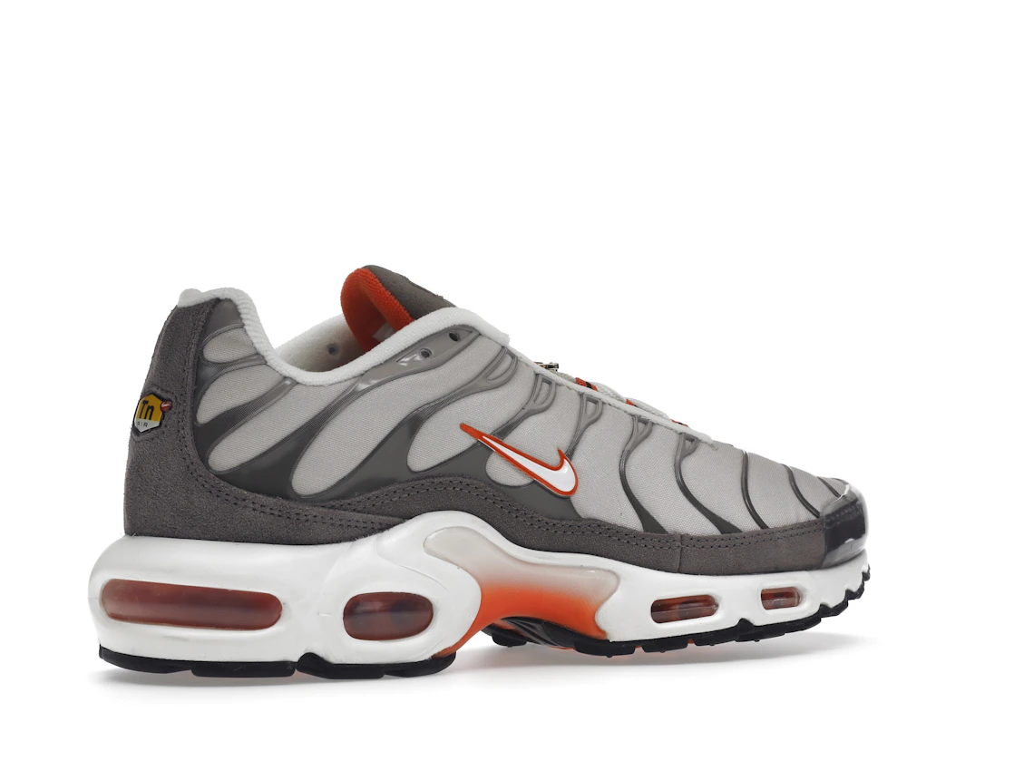 Vue 34 de Nike Air Max Plus First Use Beige Orange