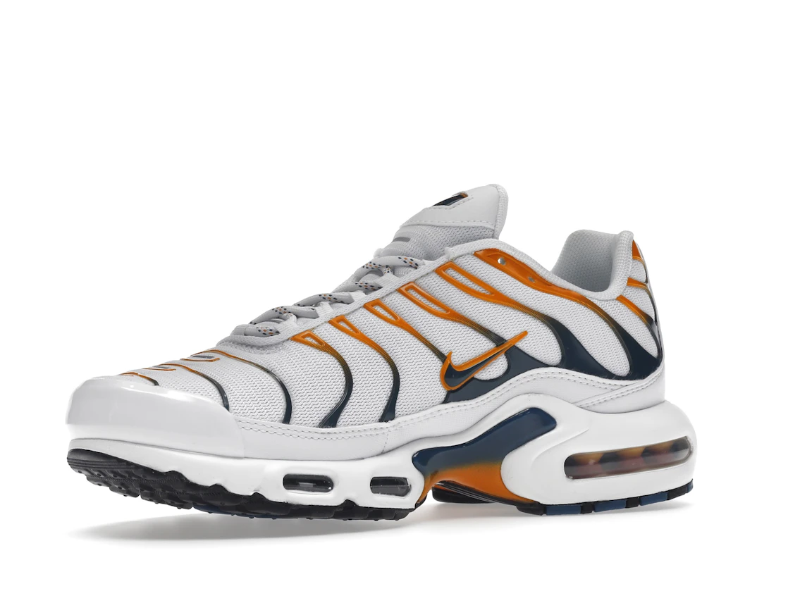 Vue 16 de Nike Air Max Plus Hiking Carabiner White Kumquat Marina
