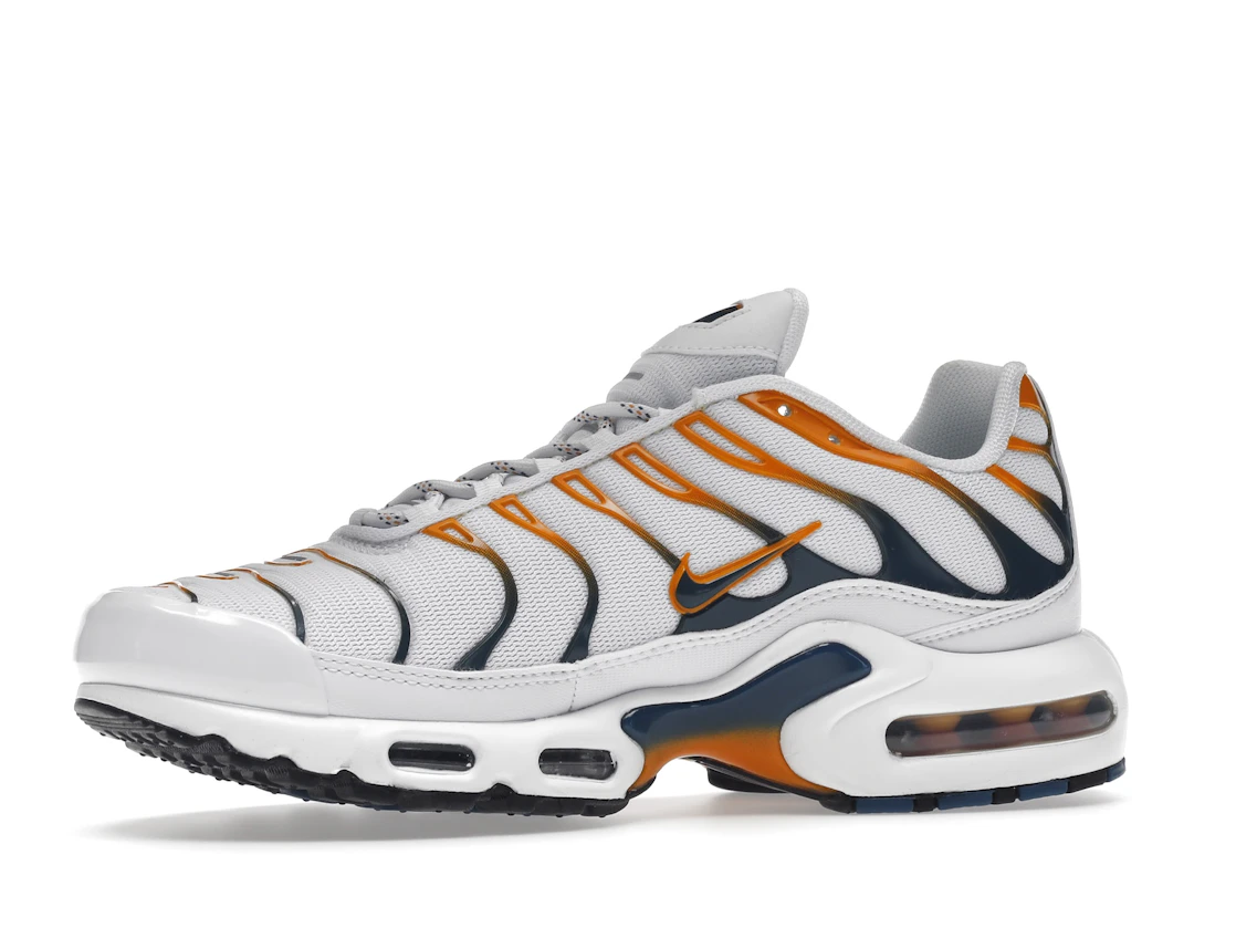 Vue 17 de Nike Air Max Plus Hiking Carabiner White Kumquat Marina
